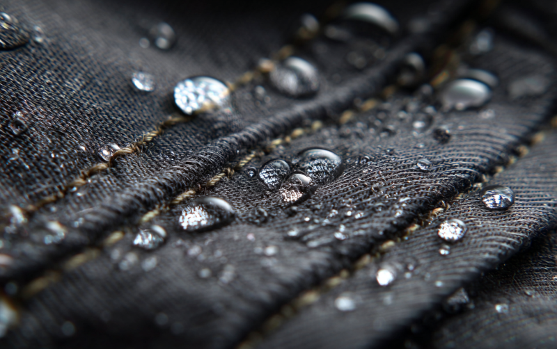 ripstop-workwear-material-wet-waterproof-test